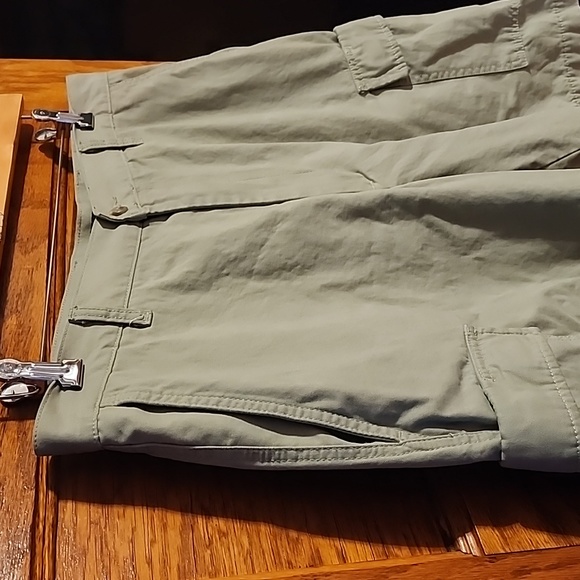 Mens Dockers shorts - Picture 2 of 5